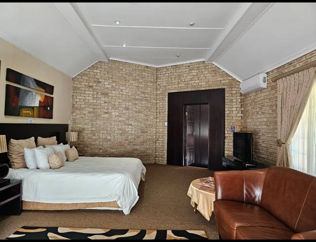 20,235M² OFFICE FOR SALE IN VAALVIEW